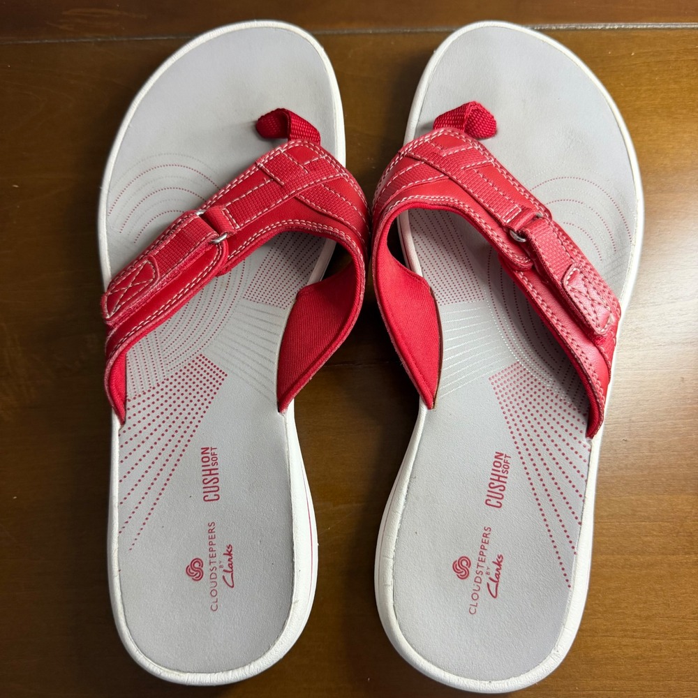 Clarks Cloudsteppers Arla Glitz Red Adjustable Flip Flop Sandals Womens